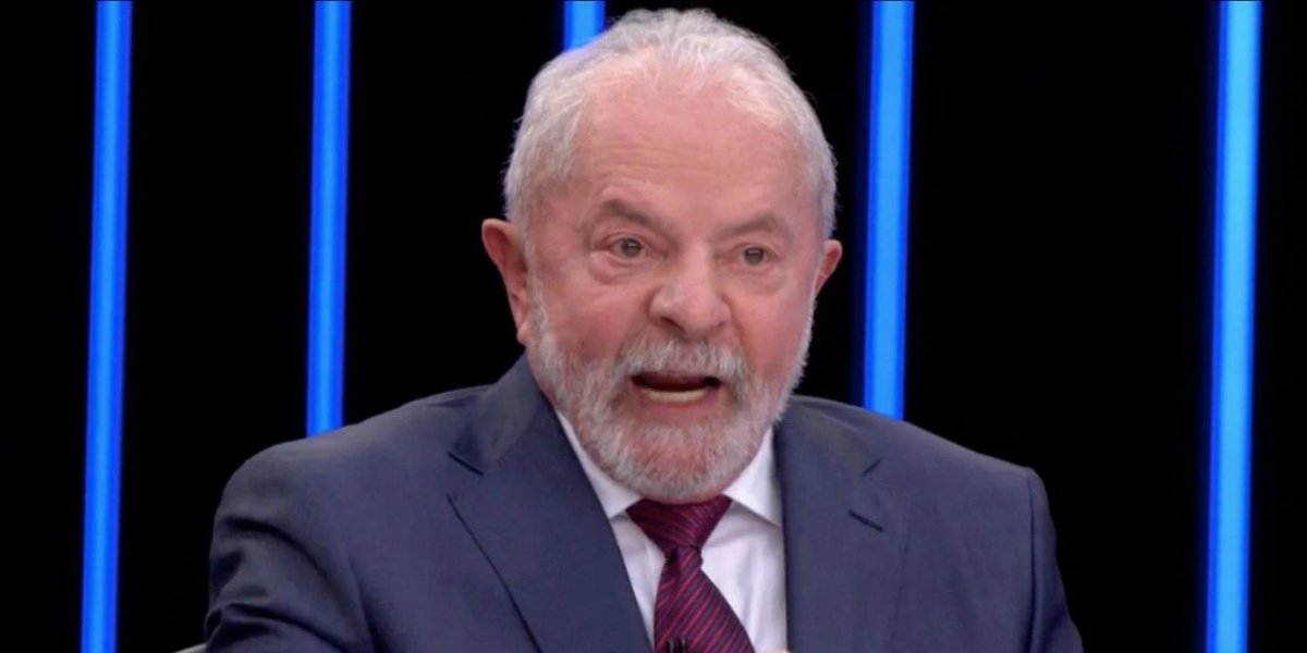 "Bolsonaro não manda em nada e parece o bobo da corte", diz Lula no JN