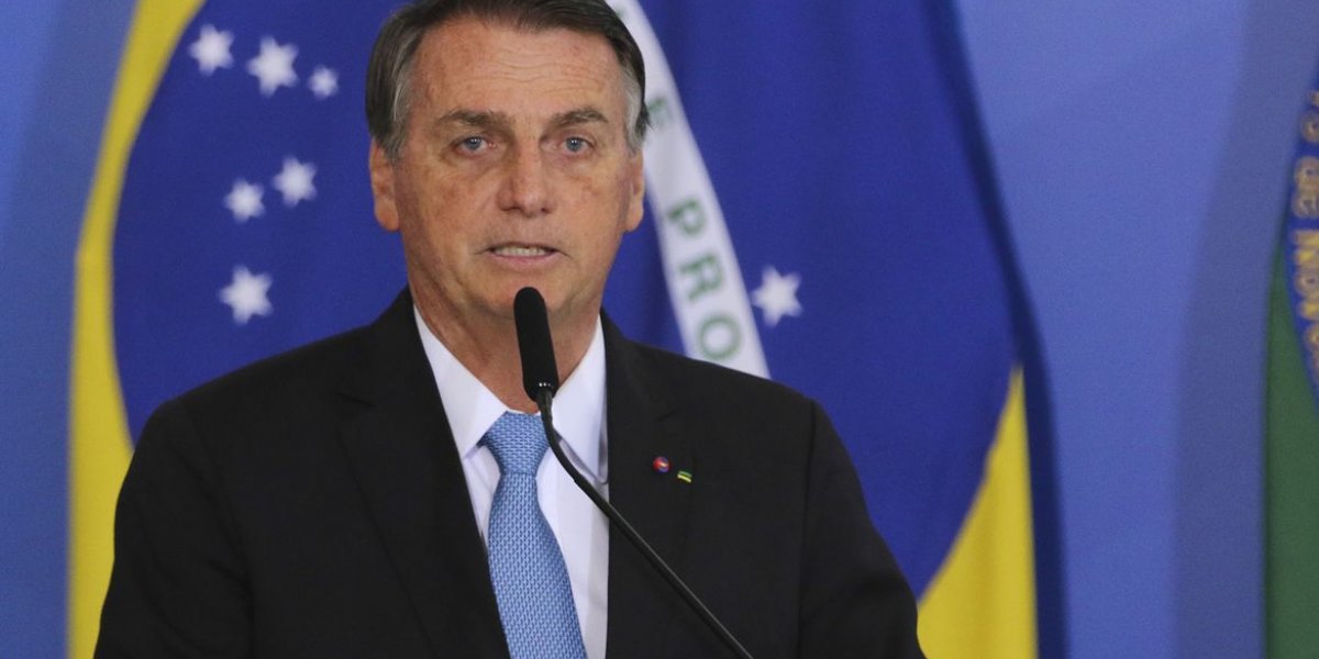“Vou ser fuzilado”, diz Bolsonaro ao afirmar que vai para o debate de domingo