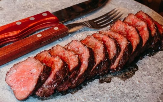 Select Bull traz cortes de carnes exclusivos com o conceito de steakhouse