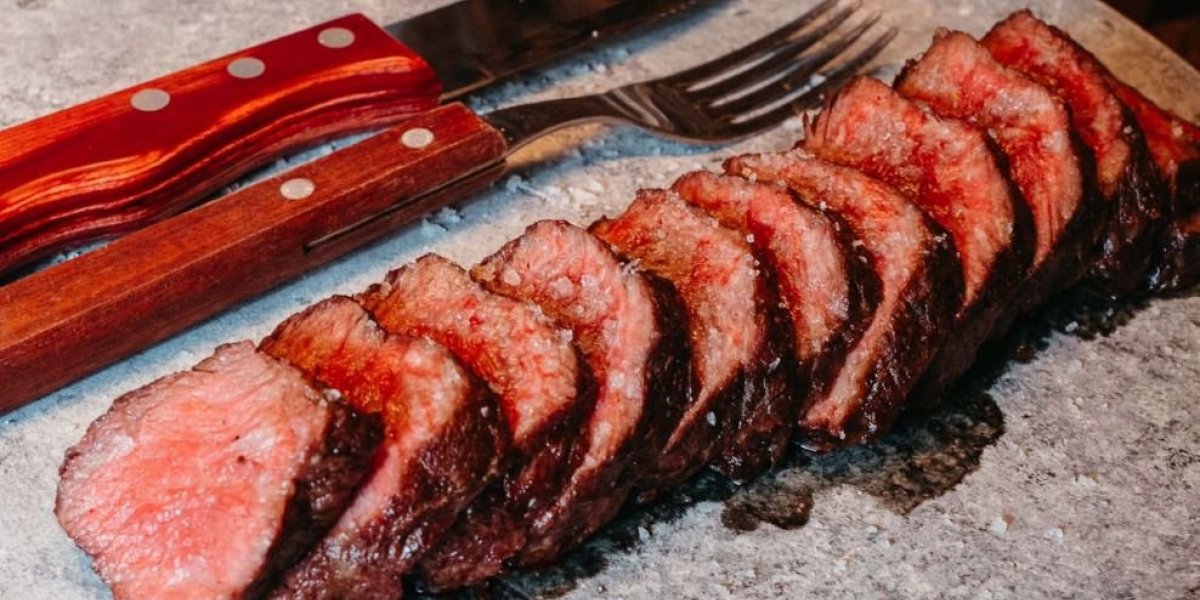 Select Bull traz cortes de carnes exclusivos com o conceito de steakhouse