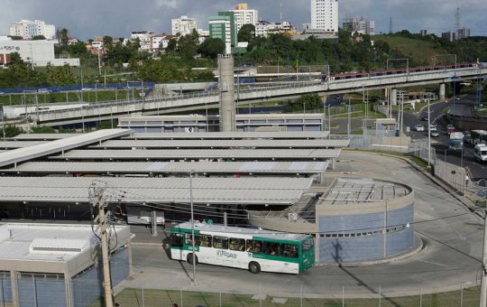 Mulher é baleada durante arrastão na Estação de Transbordo da Rótula do Abacaxi