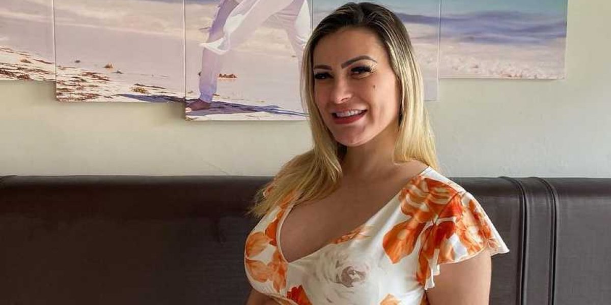 Andressa Urach desiste de trabalho como modelo por conta de roupa sexy