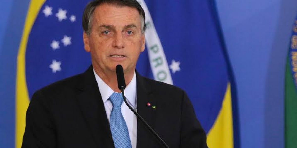 Bolsonaro chama Lula de "presidente" durante debate