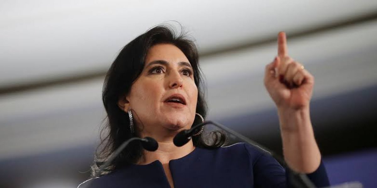 "Houve tentativa de comprar vacinas superfaturadas", afirma Simone Tebet