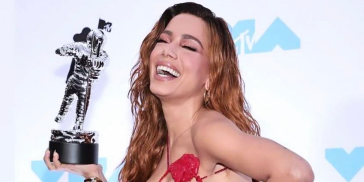 Anitta entra para a história como a primeira brasileira a ganhar um VMA