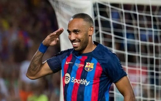 Atacante do Barcelona é agredido e tem casa invadida por bandidos na Espanha