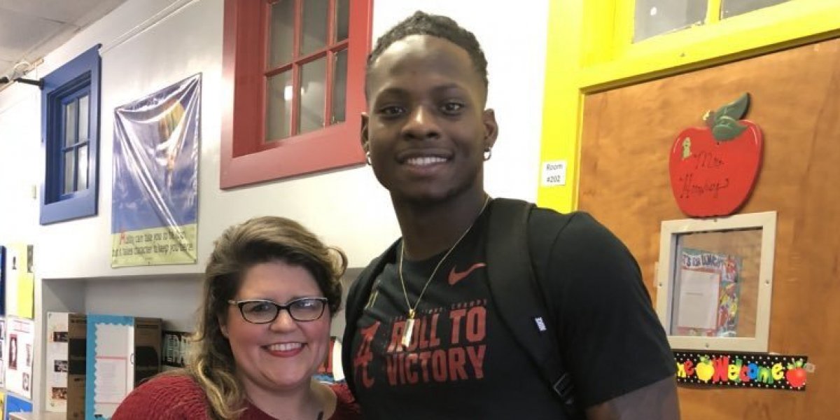 Jogador do Washington Commanders, da NFL, é baleado após tentativa de assalto