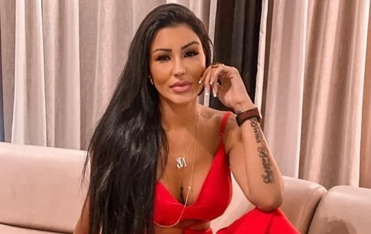 Jenny Miranda relata recaída em depressão após briga com a filha: "Medicada"