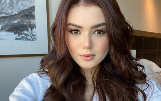 Ex-BBB Eslovênia muda visual e aumenta rumores sobre reality