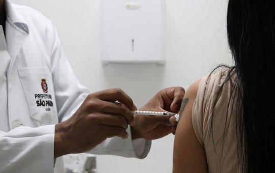 Covid-19: Brasil registra 229 mortes e 16,8 mil casos em 24 horas