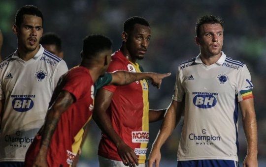Série B: líder Cruzeiro fica no empate por 1 a 1 com o Sampaio Corrêa