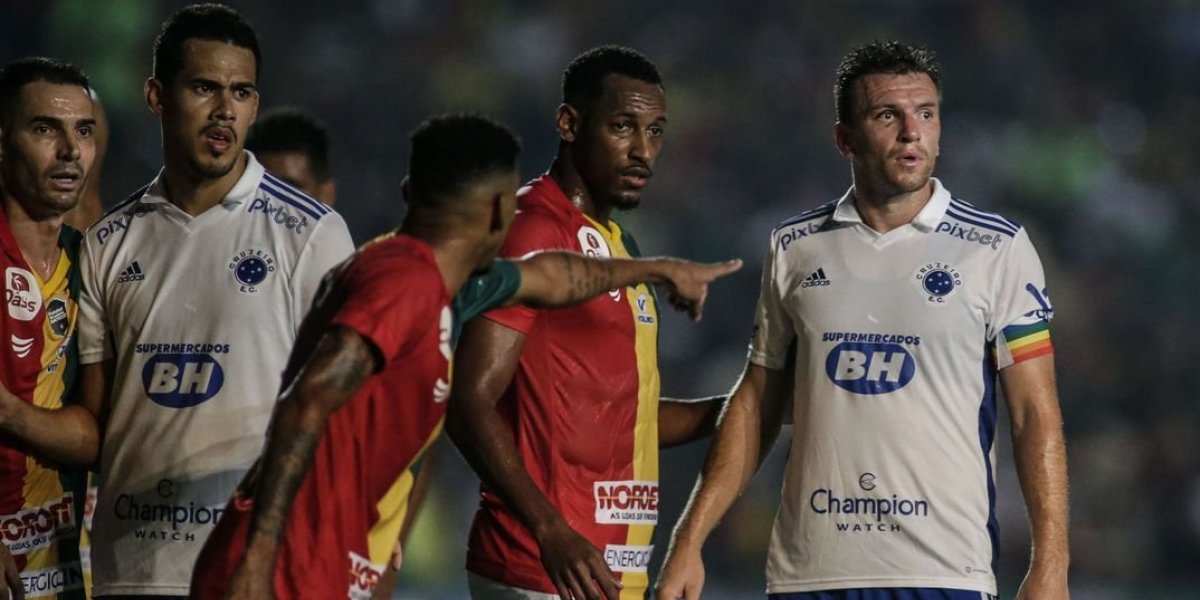 Série B: líder Cruzeiro fica no empate por 1 a 1 com o Sampaio Corrêa