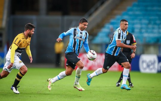 Série B: Cricúma bate o Grêmio por 2 a 0 e Bahia agradece