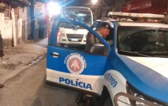 Ônibus e van que levavam pacientes do interior são assaltados em Salvador