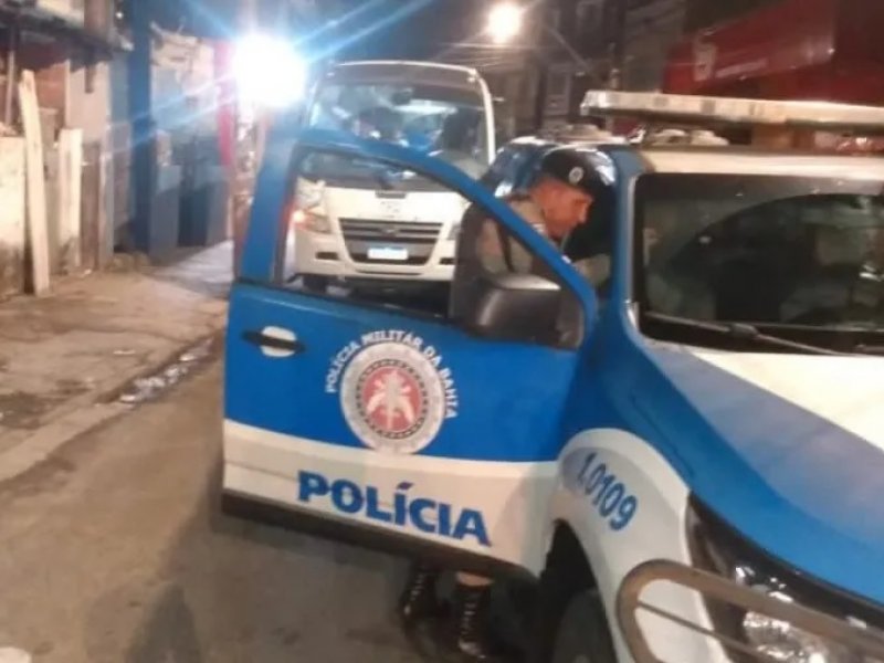 Ônibus e van que levavam pacientes do interior são assaltados em Salvador