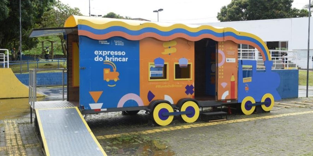 Valéria ganha Expresso Brincar, espaço lúdico, para crianças do bairro