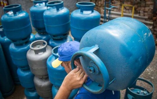 Gás de cozinha fica 6,1% mais barato na Bahia a partir desta quinta (1º)