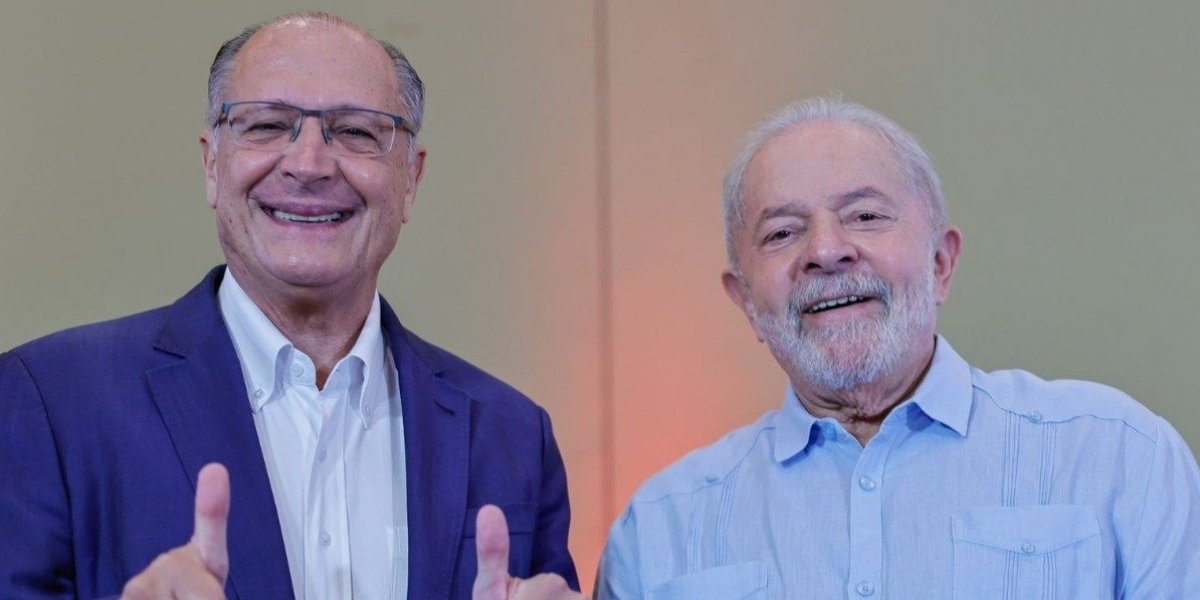 Campanha de Lula faz ofensiva para atrair evangélicos com panfletos