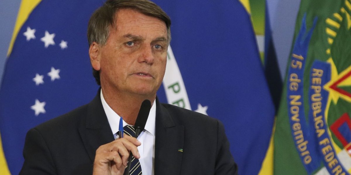 “Não vão conseguir me desgastar”, diz Bolsonaro sobre caso dos imóveis