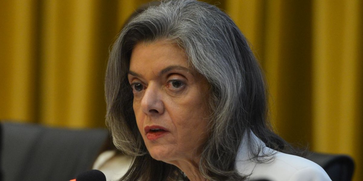 Cármen Lúcia nega remoção de vídeos que Lula chama Bolsonaro de genocida