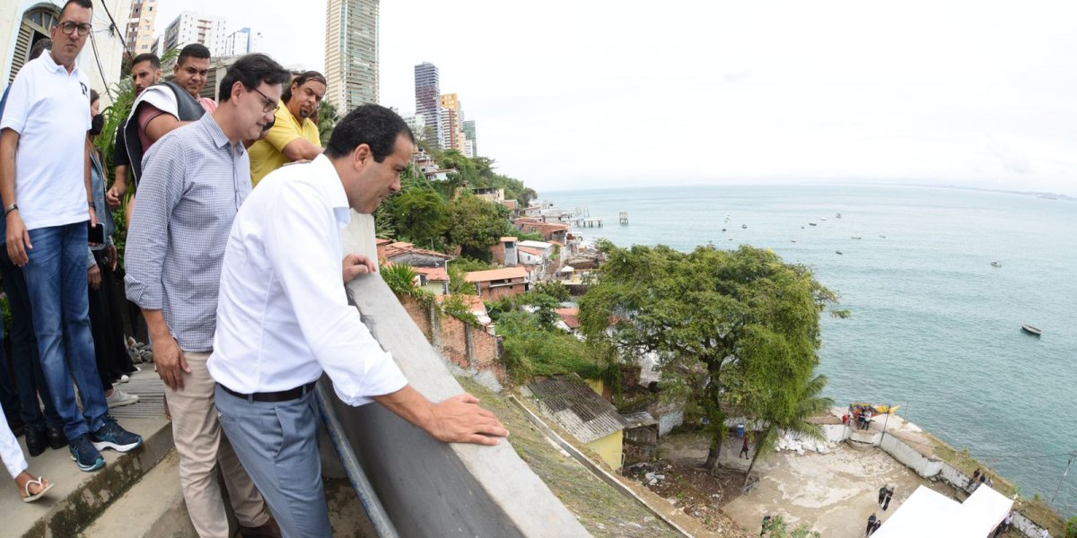 Prefeitura inicia requalificação da Gamboa de Baixo e entrega contenção