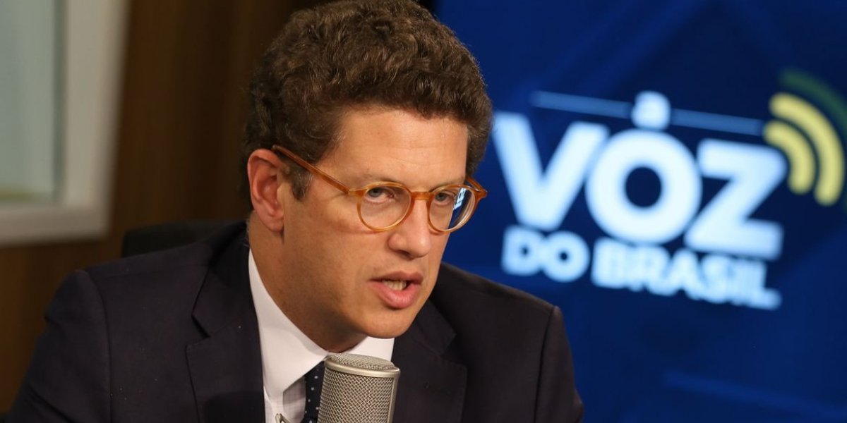 Ex-ministro Ricardo Salles atropela motociclista e foge sem prestar socorro