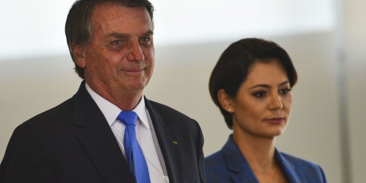 Propaganda com primeira-dama de Bolsonaro é suspensa pelo TSE após ação de Tebet