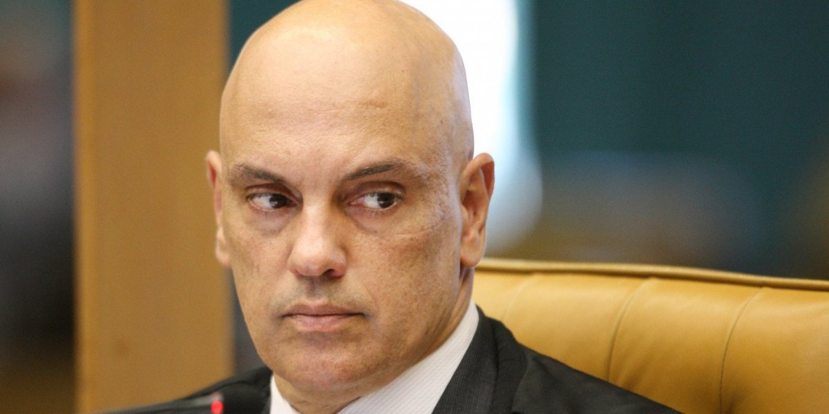 "Não existe nada secreto", diz Moraes ao lacrar sistema das urnas
