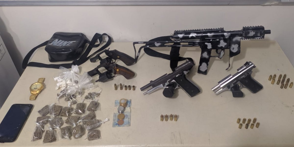 PM apreende cinco armas de fogo e vítima de sequestro na Vila Verde, em Salvador