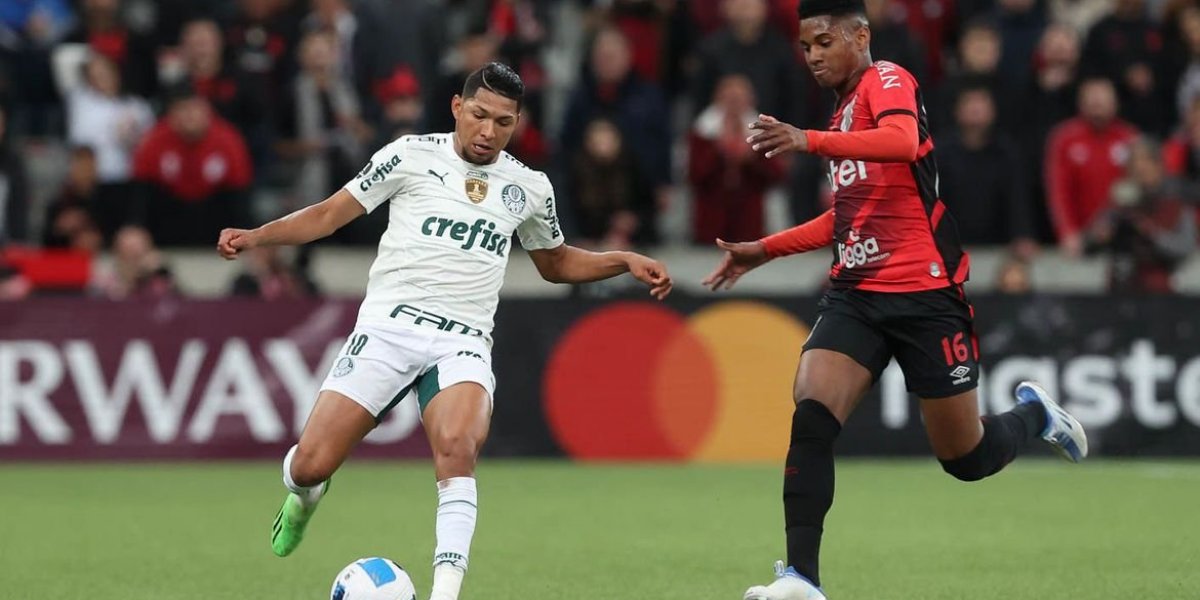 Palmeiras e Athletico-PR decidem primeiro finalista da Libertadores