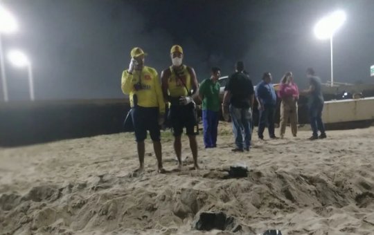 Corpo de jovem é encontrado sem vida na praia de Jaguaribe, em Salvador