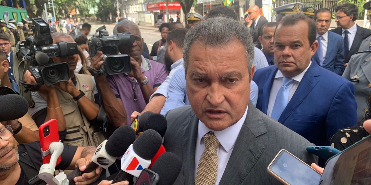 "Medo de expor seu desconhecimento", diz Rui sobre ausência de Neto em debate
