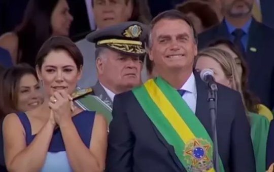 "O agro é abençoado por Deus", afirma Michelle Bolsonaro após desfile militar