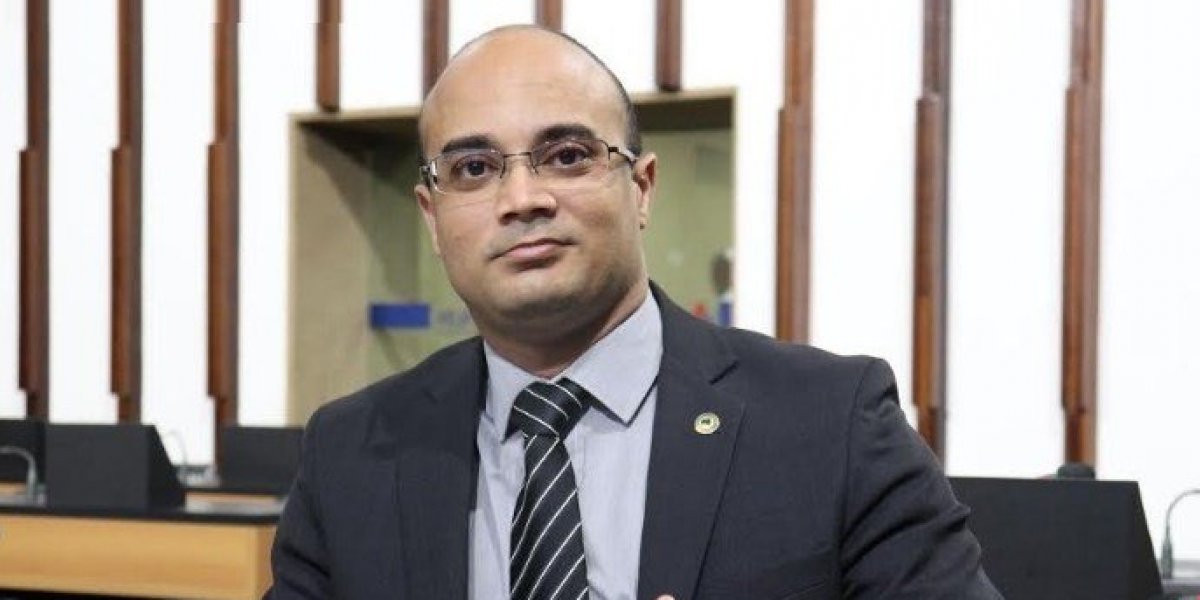 Capitão Alden elogia Bolsonaro e critica STF: "agindo a margem da lei"