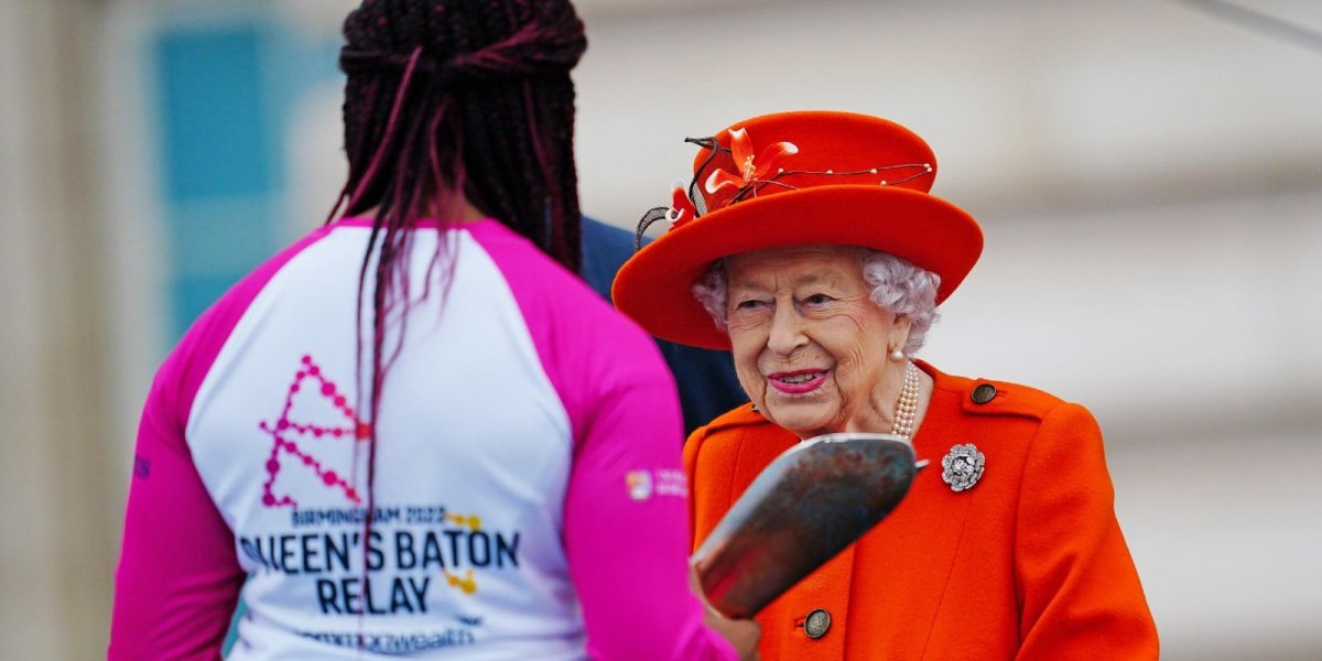 Após morte da Rainha Elizabeth II, Bolsonaro decreta luto de três dias no país