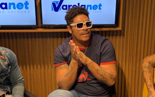 Após período solteiro, Denny Denan revela que coração está ‘timbalando’