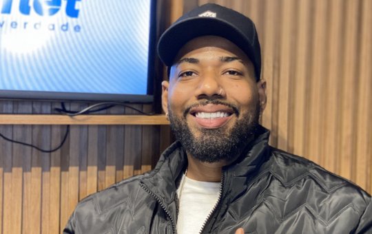 "Vou voltar com tudo neste Salvador Fest", afirma John Ferreira, O Poeta