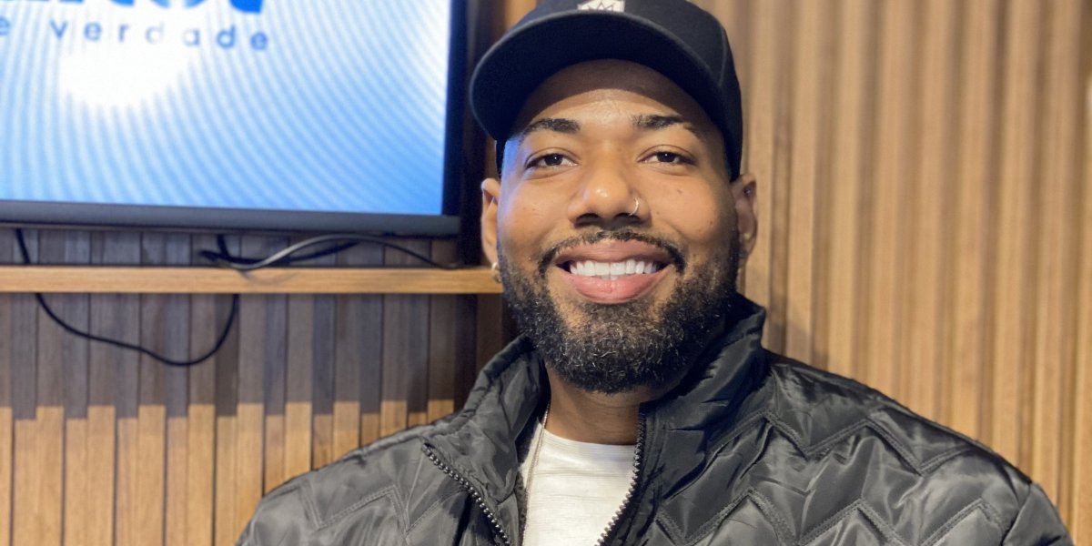 "Vou voltar com tudo neste Salvador Fest", afirma John Ferreira, O Poeta