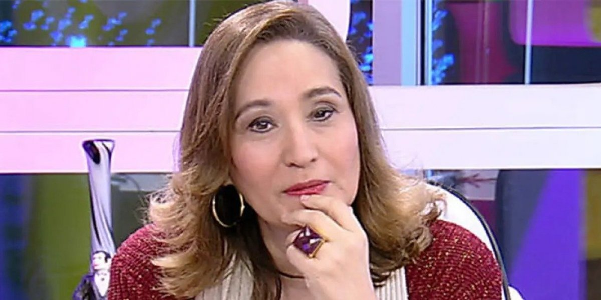 Sônia Abrão 'abandona' programa após notícia de casamento de Vih Tube e Eliezer