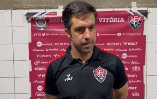 Após empate do Vitória, João Burse exalta atuação de Dalton contra o ABC