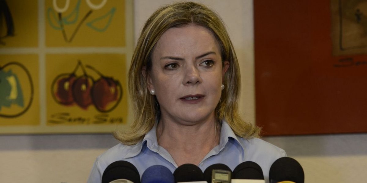 "O assassino é você, Bolsonaro", diz Gleisi Hoffmann após morte de petista