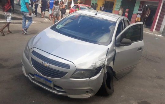 Salvador: homem é baleado na porta de casa durante ação policial