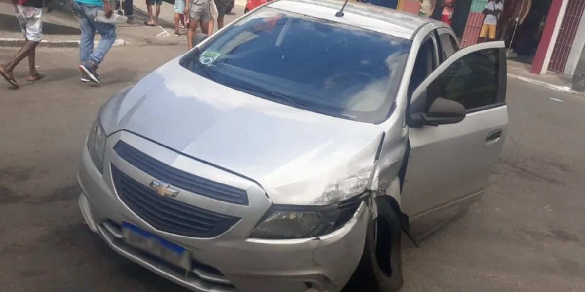 Salvador: homem é baleado na porta de casa durante ação policial