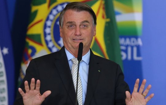 Bolsonaro decide ir ao funeral da rainha Elizabeth II