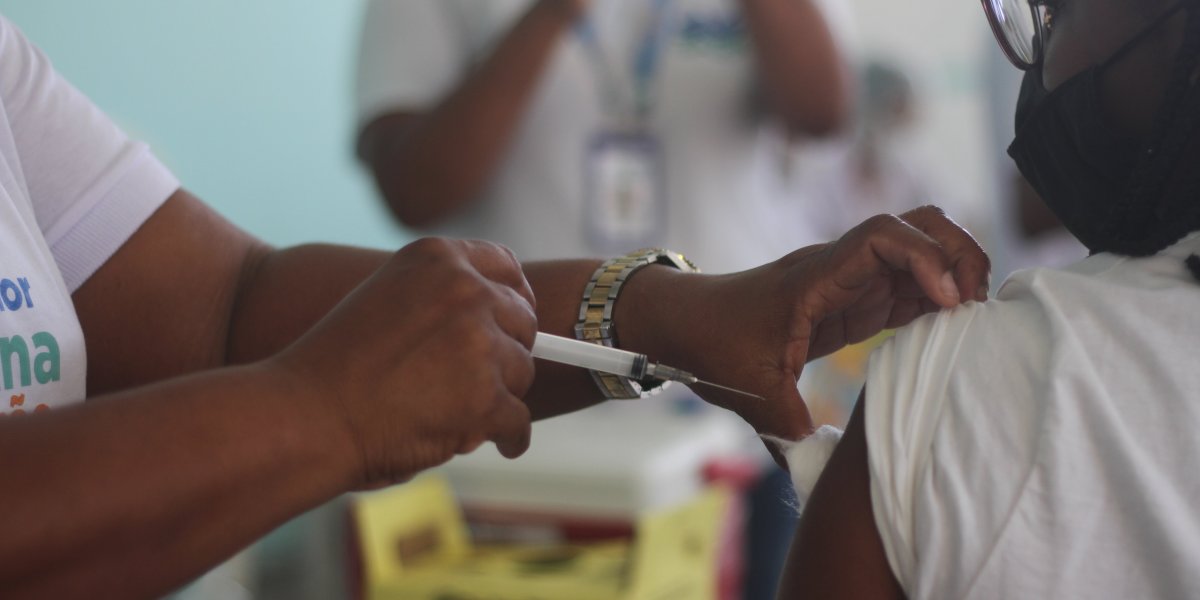 Covid-19: Brasil tem 2,4 mil novos casos e 7 mortes em 24 horas