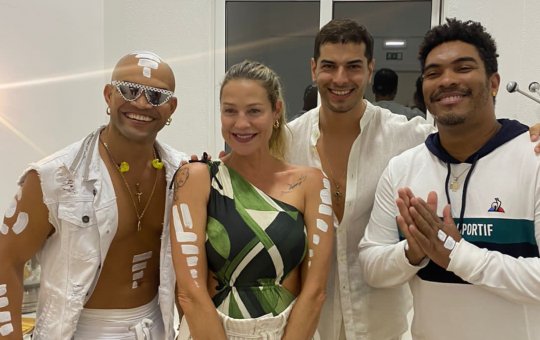 Scooby leva filhos para o RiR; Piovani curte show da Timbalada em Portugal