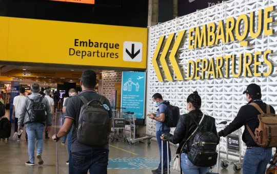 Covid-19: governo federal simplifica medidas para entrada de viajantes no Brasil