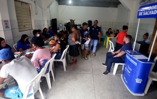 Prefeitura-Bairro Itinerante atende moradores de Plataforma e região