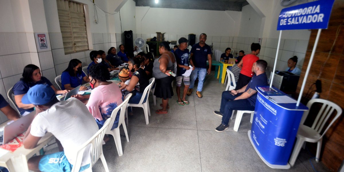 Prefeitura-Bairro Itinerante atende moradores de Plataforma e região