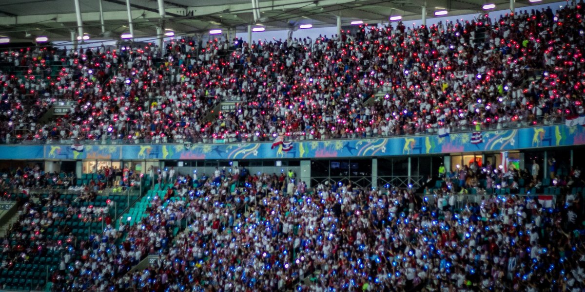 Justiça proíbe torcida organizada ligada ao Bahia de frequentar estádios